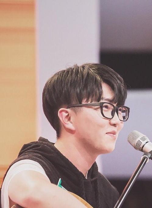 爆料娱乐圈浩轩,揭秘明星背后的故事与真相 第1张 爆料娱乐圈浩轩,揭秘明星背后的故事与真相 第1张